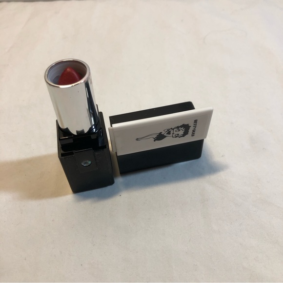 Rare Betty Boop Lipstick Classic Red Cabaret Case With Mirror Vintage 2006 New - Picture 3 of 10